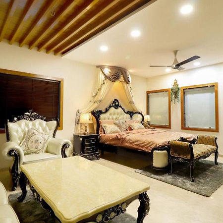 Royal Inn Hotel Ambaji Kültér fotó