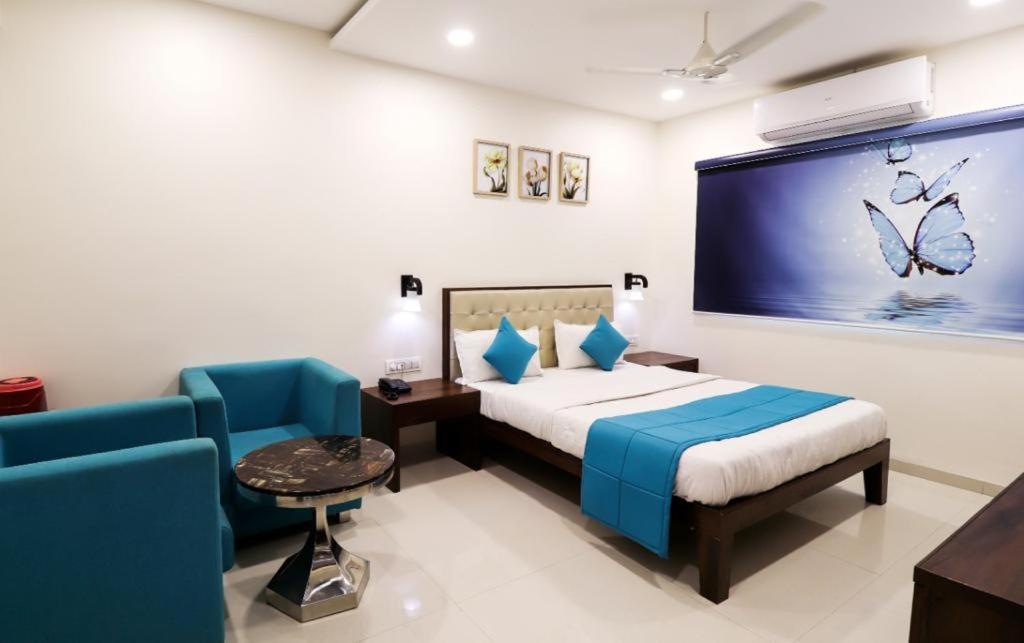 Royal Inn Hotel Ambaji Kültér fotó