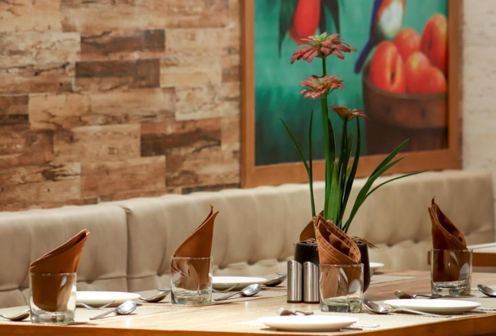 Royal Inn Hotel Ambaji Kültér fotó