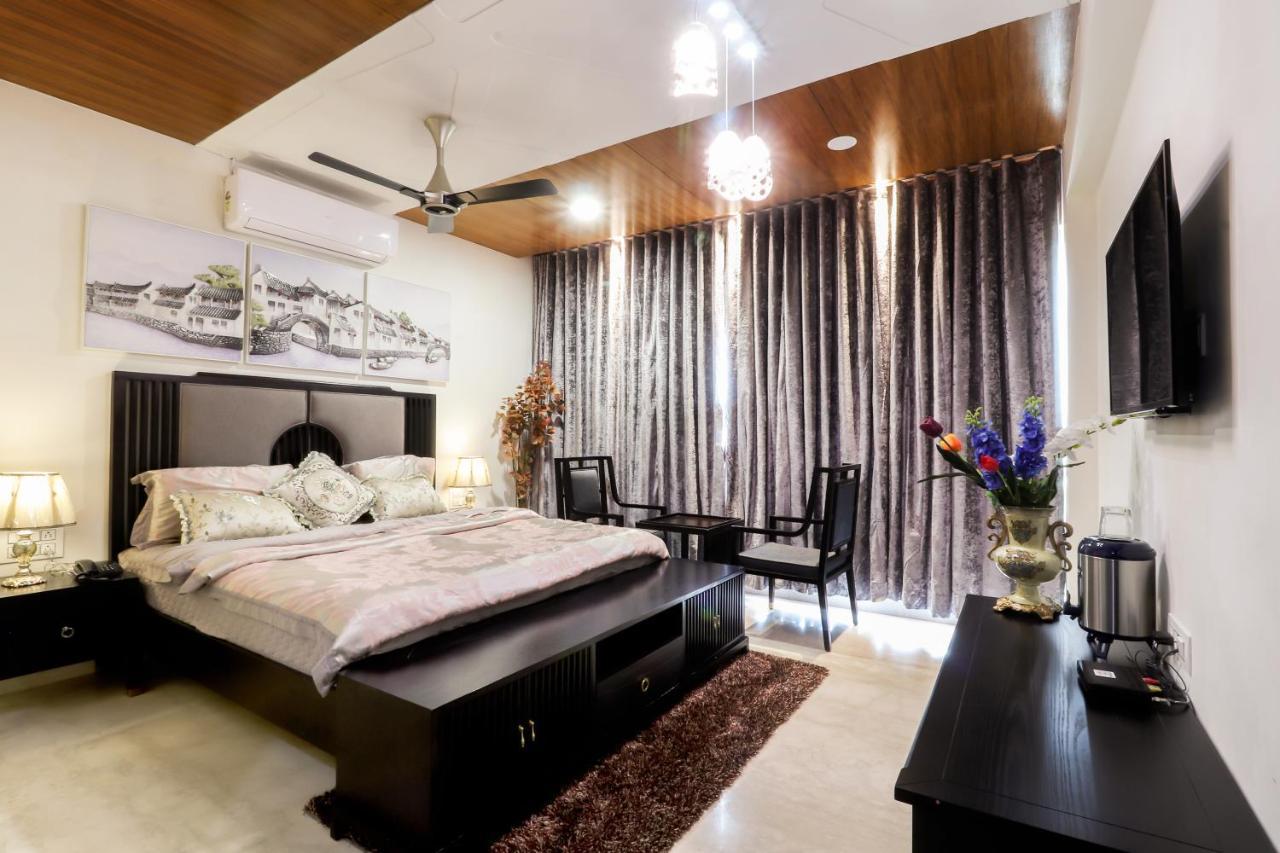 Royal Inn Hotel Ambaji Kültér fotó
