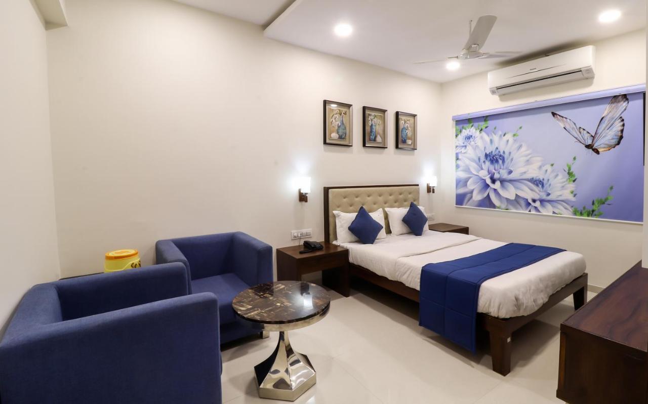 Royal Inn Hotel Ambaji Kültér fotó