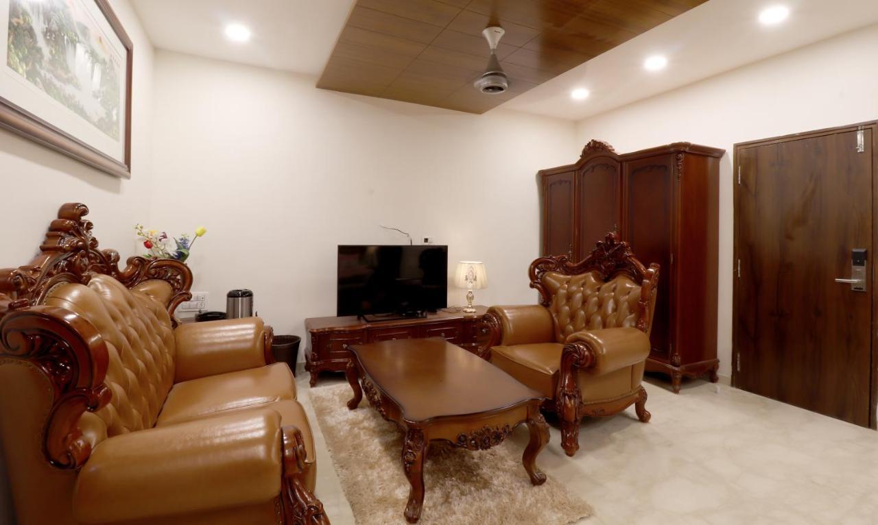 Royal Inn Hotel Ambaji Kültér fotó